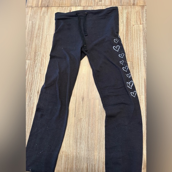 Bird & Vine kids sweat pants, navy blue with “hearts” print. - Picture 2 of 4